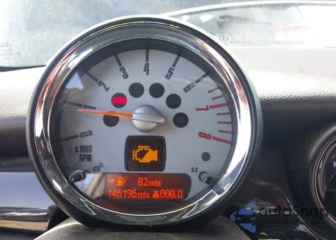 2010 Mini Cooper S из США, поврежденный, VIN WMWMF7C50ATX41701